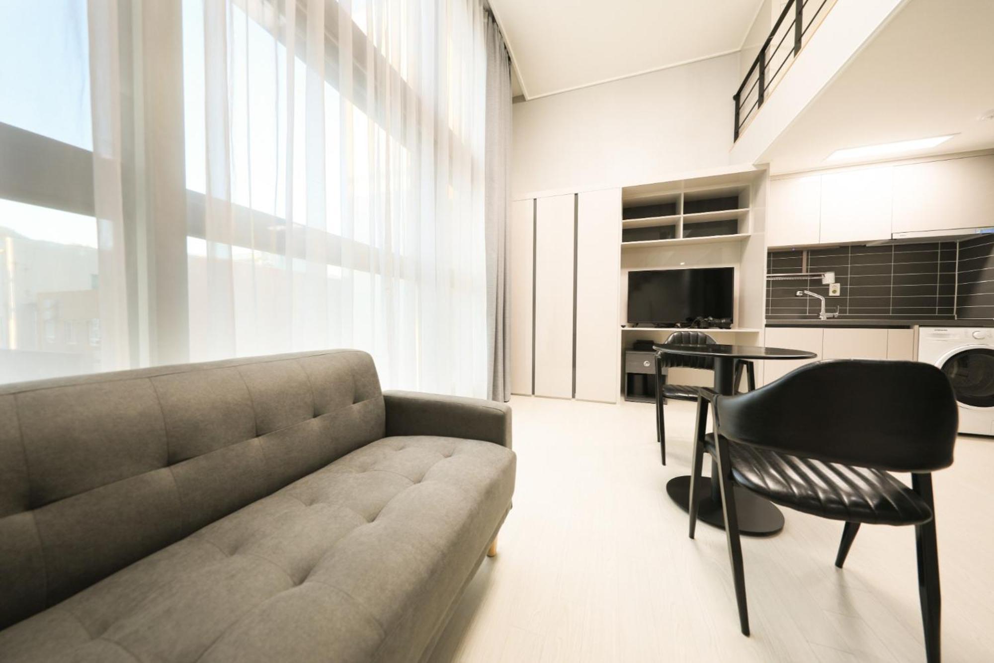Coopstay Yeosu Hotel Exterior photo